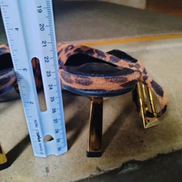 Leopard Print Women's Slingback Heels - Picture 5 of 6